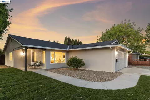481 Swallow Ct, Livermore, CA 94551
