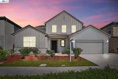 3195 Paxton St, Lathrop, CA 95330