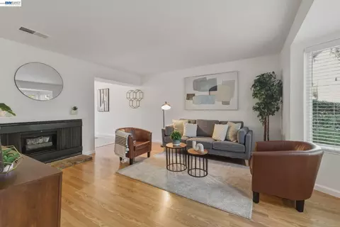 1245 Pine Creek Way #I, Concord, CA 94520