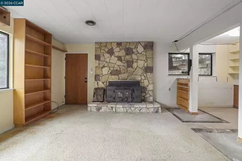 Living - 31 Oak Knoll Loop, Walnut Creek, CA 94596 photo 4 of 5