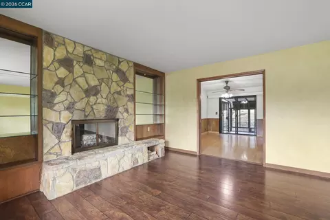 Living - 31 Oak Knoll Loop, Walnut Creek, CA 94596 photo 2 of 5