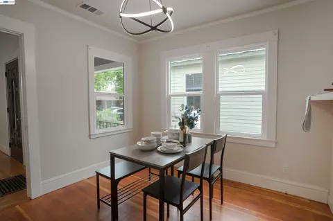 Dining - 318 E Pine St, Stockton, CA 95204 photo 2 of 2