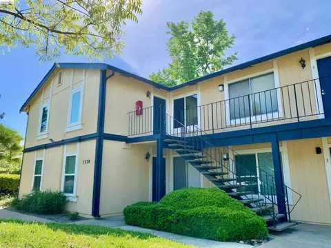 1520 Schenone Ct #2, Concord, CA 94521