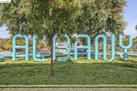 848 Stannage Ave #11, Albany, CA 94706