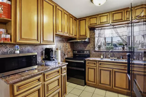 27505 Tampa Ave #29, Hayward, CA 94544