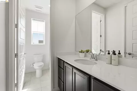 Bath - 15929 Testarossa St, Lathrop, CA 95330 photo 3 of 3