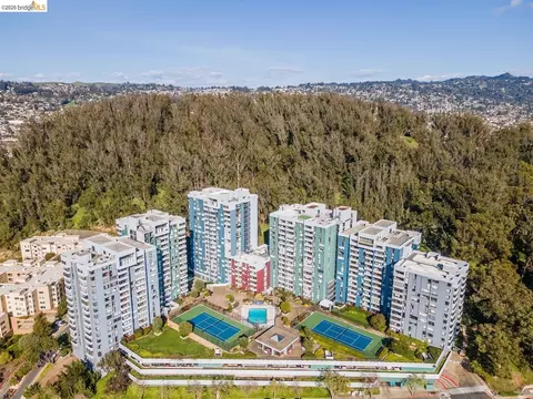 555 Pierce St #1320, Albany, CA 94706