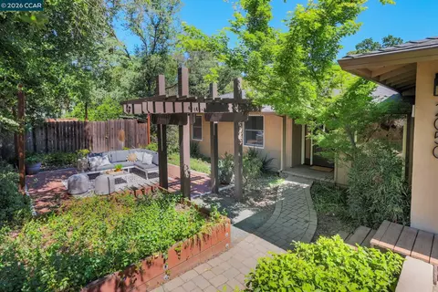 2050 Blackwood Dr, Walnut Creek, CA 94596