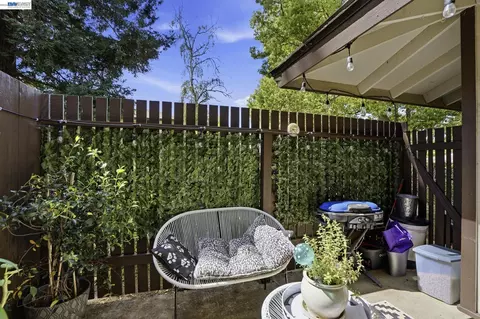 Exterior - 5505 Roundtree Dr #B, Concord, CA 94521 photo 1 of 7