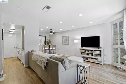 Other - 5505 Roundtree Dr #B, Concord, CA 94521 photo 2 of 9