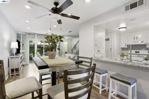 5505 Roundtree Dr #B, Concord, CA 94521