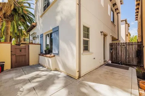 Exterior - 908 Smith Ln, Milpitas, CA 95035 photo 7 of 7