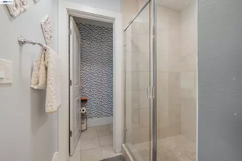 Bath - 908 Smith Ln, Milpitas, CA 95035 photo 4 of 4