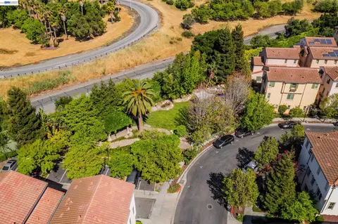 View/Area - 908 Smith Ln, Milpitas, CA 95035 photo 4 of 5