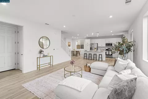 953 Arneis Ave, Manteca, CA 95337