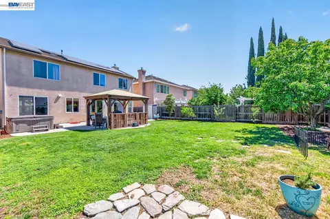 Exterior - 4547 Glenbrook Dr, Tracy, CA 95377 photo 6 of 11