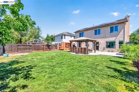 Exterior - 4547 Glenbrook Dr, Tracy, CA 95377 photo 2 of 11