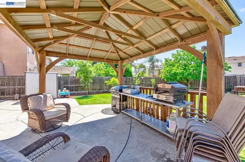 Exterior - 4547 Glenbrook Dr, Tracy, CA 95377 photo 10 of 11