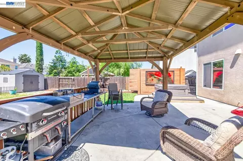 Exterior - 4547 Glenbrook Dr, Tracy, CA 95377 photo 4 of 11