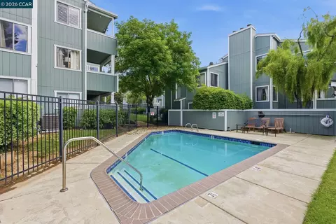 Exterior - 1050 N Maywood Ln, Martinez, CA 94553 photo 2 of 4
