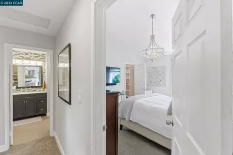 Entry Way - 1050 N Maywood Ln, Martinez, CA 94553 photo 1 of 1