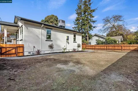 Exterior - 2027 Castro St, Martinez, CA 94553 photo 5 of 10