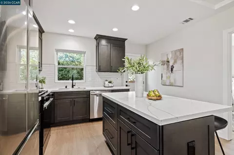 Kitchen - 2027 Castro St, Martinez, CA 94553 photo 5 of 6