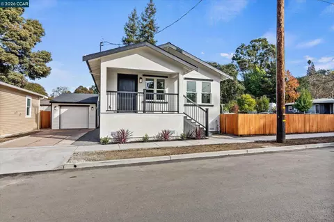 Exterior - 2027 Castro St, Martinez, CA 94553 photo 8 of 10