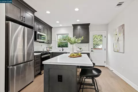 Kitchen - 2027 Castro St, Martinez, CA 94553 photo 3 of 6