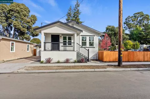 Exterior - 2027 Castro St, Martinez, CA 94553 photo 9 of 10