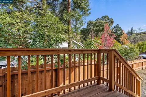 Exterior - 2027 Castro St, Martinez, CA 94553 photo 3 of 10