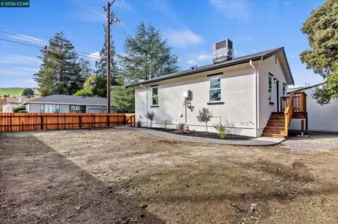 Exterior - 2027 Castro St, Martinez, CA 94553 photo 4 of 10