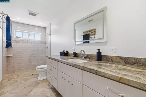 Bath - 9530 Morgan Territory Rd, Livermore, CA 94551 photo 4 of 5