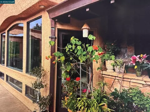 490 St Marys Rd, Lafayette, CA 94549