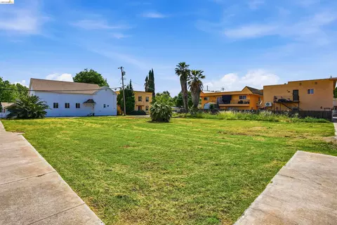 204 A St, Isleton, CA 95641