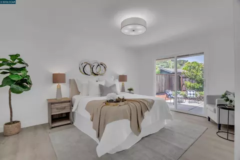 Bedroom - 2319 Collins Ave, Pinole, CA 94564 photo 3 of 4