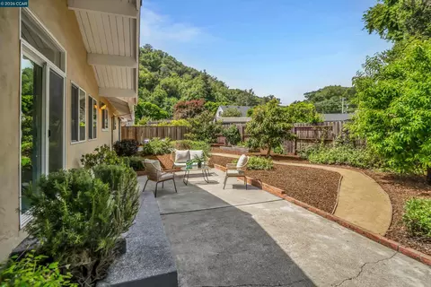Exterior - 2319 Collins Ave, Pinole, CA 94564 photo 6 of 12