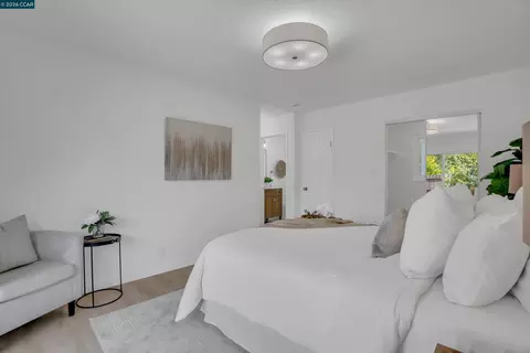 Bedroom - 2319 Collins Ave, Pinole, CA 94564 photo 4 of 4