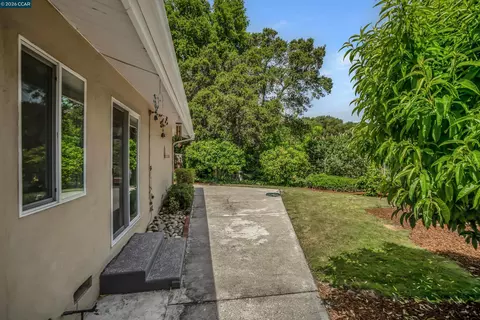 Exterior - 2319 Collins Ave, Pinole, CA 94564 photo 4 of 12