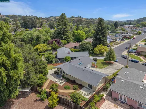 View/Area - 2319 Collins Ave, Pinole, CA 94564 photo 6 of 7