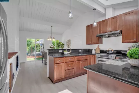 Kitchen - 2319 Collins Ave, Pinole, CA 94564 photo 2 of 4