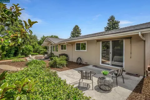 Exterior - 2319 Collins Ave, Pinole, CA 94564 photo 9 of 12