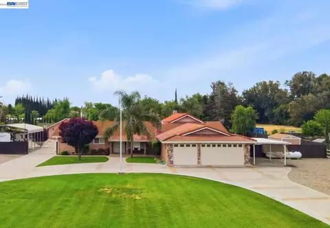 11378 Mountain View Rd, Tracy, CA 95376
