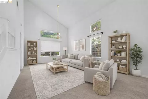 Living - 184 Bald Eagle Dr, Vacaville, CA 95688 photo 3 of 7