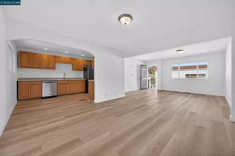 Living - 1920 E 3rd St, Benicia, CA 94510 photo 4 of 5