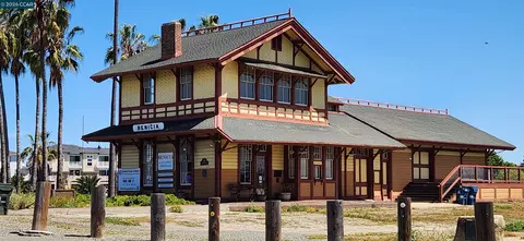 Exterior - 1920 E 3rd St, Benicia, CA 94510 photo 5 of 6