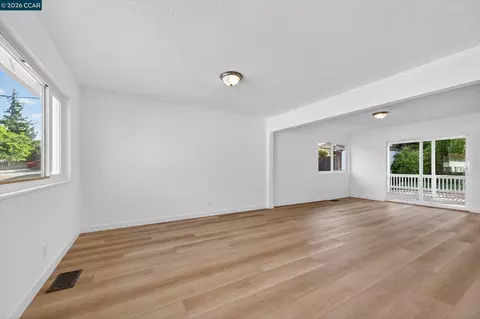 Living - 1920 E 3rd St, Benicia, CA 94510 photo 2 of 5