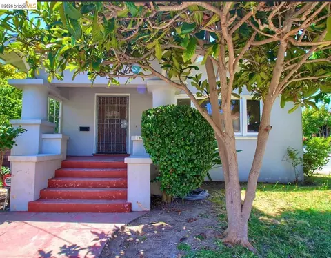 1415 Hampel St, Oakland, CA 94602
