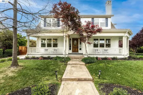 3001 Lusitana Dr, Livermore, CA 94550