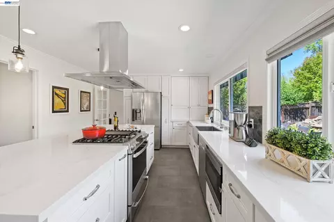 4767 Del Valle Pkwy, Pleasanton, CA 94566